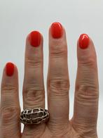 V432 Prachtige zilveren brutalist ring maat 18, Sieraden, Tassen en Uiterlijk, Ringen, 18 tot 19, Ophalen of Verzenden, X, Dame