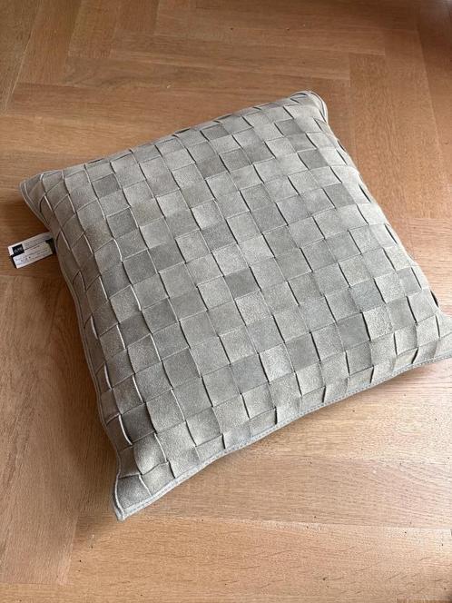 NIEuW Groene leren kussens en een leren opbergmand J-Line, Huis en Inrichting, Woonaccessoires | Kussens, Nieuw, Groen, Vierkant