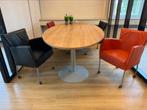 Vergadertafel met 4 Luxe Stoelen, Ophalen, Zo goed als nieuw, Rood