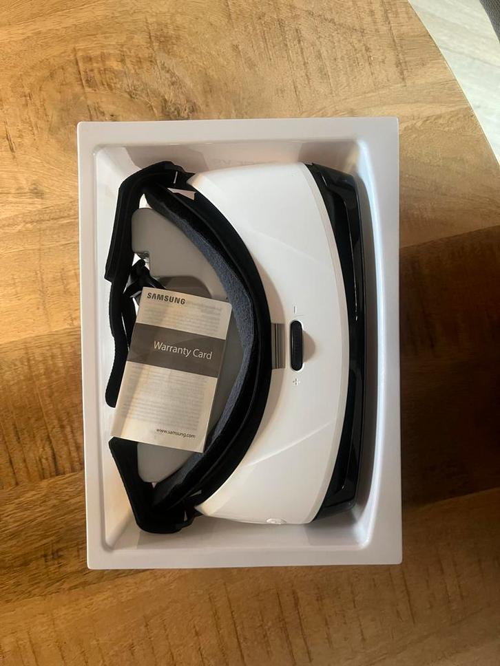 Samsung Gear VR - Oculus - VR Bril, Spelcomputers en Games, Virtual Reality, Nieuw, Telefoon, VR-bril, Ophalen