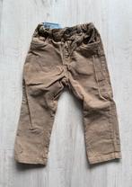 Zara corduroy beige broek slimfit ribstof pantalon 80 86, Broekje, Jongetje of Meisje, Ophalen of Verzenden, Zo goed als nieuw