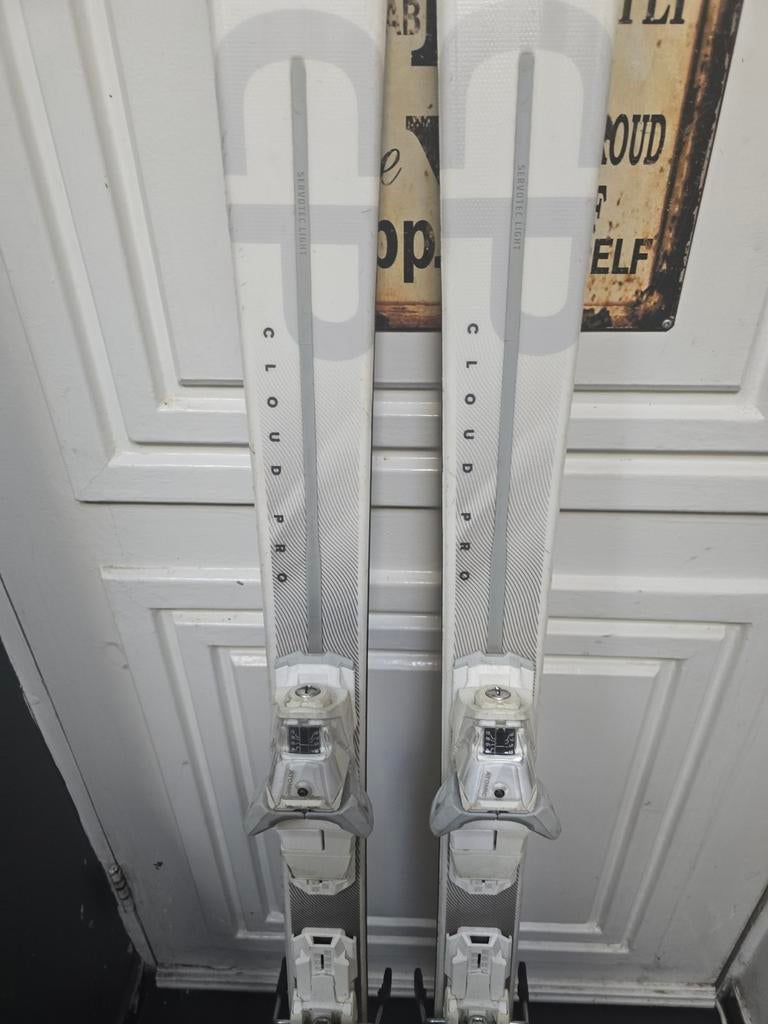 157cm DAMES ATOMIC CLOUD PRO ALL ROUND SERVOTEC LIGHT  CARVE, 140 tot 160 cm, Ophalen of Verzenden, Zo goed als nieuw, Carve