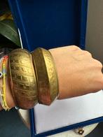 Vintage 2 Wide Brass Cuff Bangle . Bracelet - Textured, Sieraden, Tassen en Uiterlijk, Verzenden, Zo goed als nieuw
