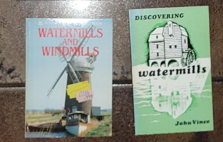 Watermolens en Windmolens, Boeken, Overige Boeken, Gelezen, Ophalen of Verzenden