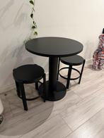 Dinning set. Table and stools. Brand: nooma, Ophalen, Zo goed als nieuw