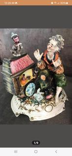 Capodimonte porselein beeldje orgelsraaijer, Verzamelen, Beelden en Beeldjes, Ophalen of Verzenden, Zo goed als nieuw, Mens