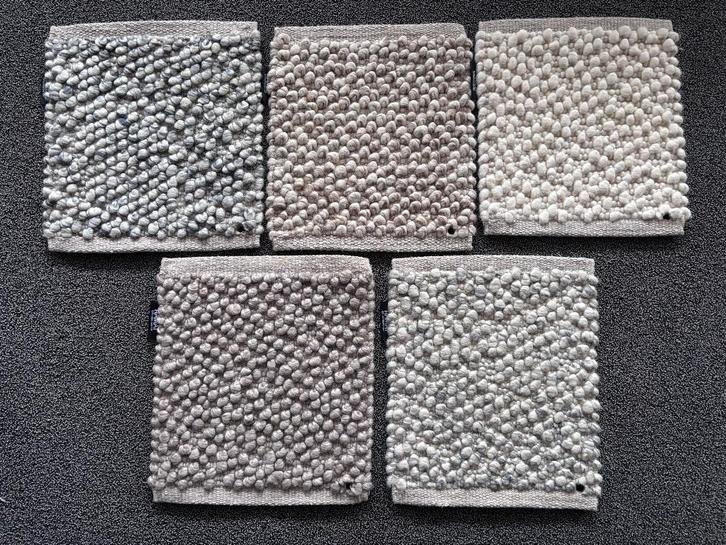 Stalen vloerkleed / tapijt ca. 36 x 32 cm laagpolig grof wol, Huis en Inrichting, Stoffering | Tapijten en Kleden, Zo goed als nieuw
