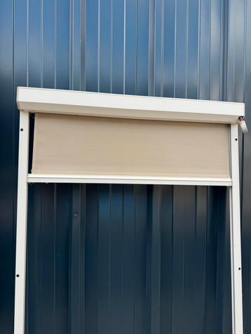 Screens zonwering - handbediend - Diverse maten beschikbaar voor biedingen