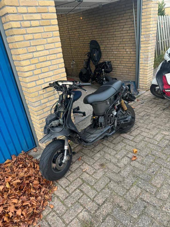 Piaggio Typhoon 172 a1, Fietsen en Brommers, Scooters | Piaggio, Zo goed als nieuw, Overige modellen, Tweetakt, Ophalen