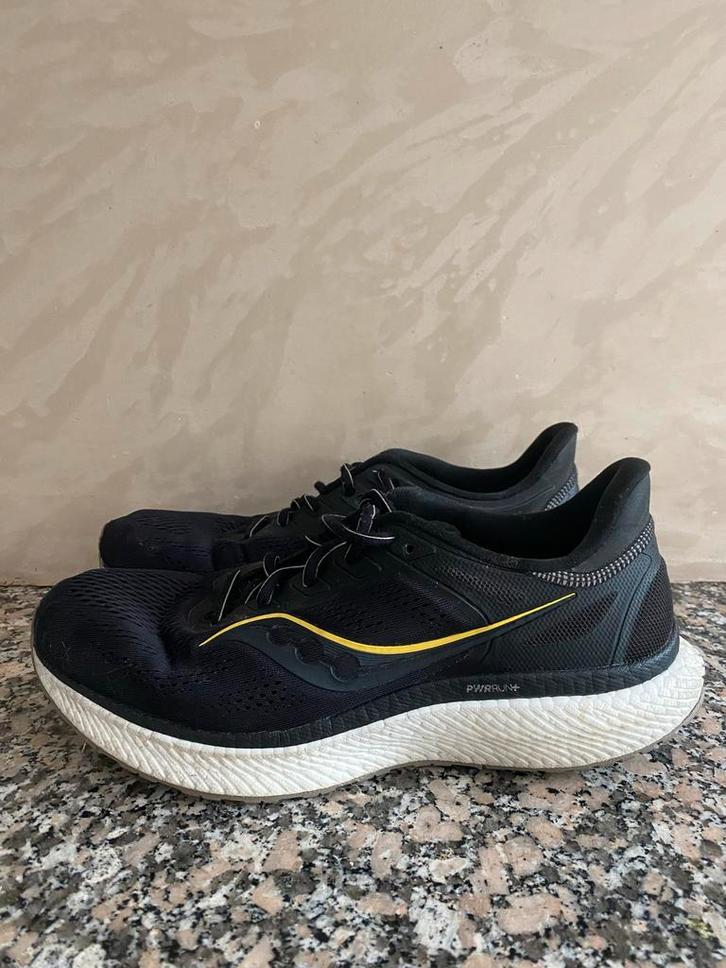 Saucony hurricane running hardloop sport loopschoenen 45 11, Sport en Fitness, Loopsport en Atletiek, Zo goed als nieuw, Hardloopschoenen
