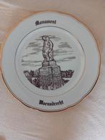 Wandbord oorlogsmonument Woensdrecht Hamilton Light Infantry, Antiek en Kunst, Antiek | Wandborden en Tegels, Ophalen of Verzenden