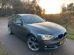 BMW 1-Serie 116i 136pk Automaat trekhaak Sport-line NAP, Auto's, Automaat, 65 €/maand, 4 cilinders, Origineel Nederlands