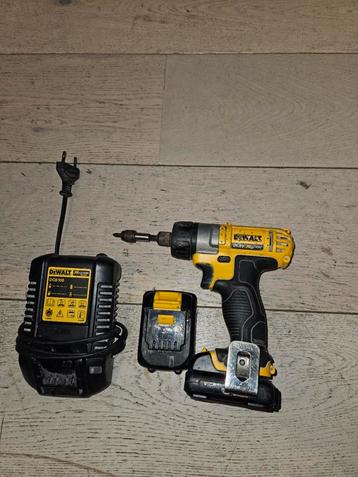 elektrische schroevendraaier DeWALT 10.8 V beschikbaar voor biedingen