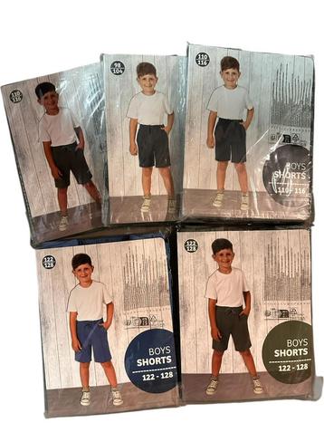 Partij 145 stuks nieuwe jongens korte broeken/shorts beschikbaar voor biedingen
