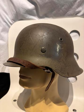 Duitse M42 stahlhelm doorgebruikt beschikbaar voor biedingen