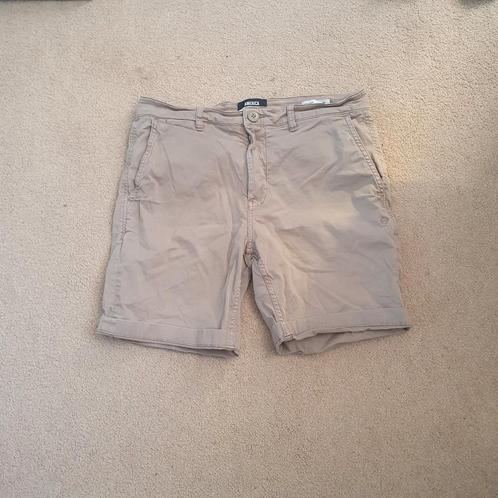 Short Stefan maat M America Today, Kleding | Heren, Broeken en Pantalons, Zo goed als nieuw, Maat 48/50 (M), Beige, Ophalen of Verzenden