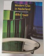 Boek: Modern Glas in Nederland 1880-1940, Boeken, Ophalen of Verzenden, Zo goed als nieuw, Overige onderwerpen