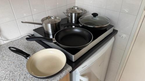 Pannenset geschikt voor inductie, Huis en Inrichting, Keuken | Potten en Pannen, Zo goed als nieuw, Pannenset, Rvs, Inductieplaat