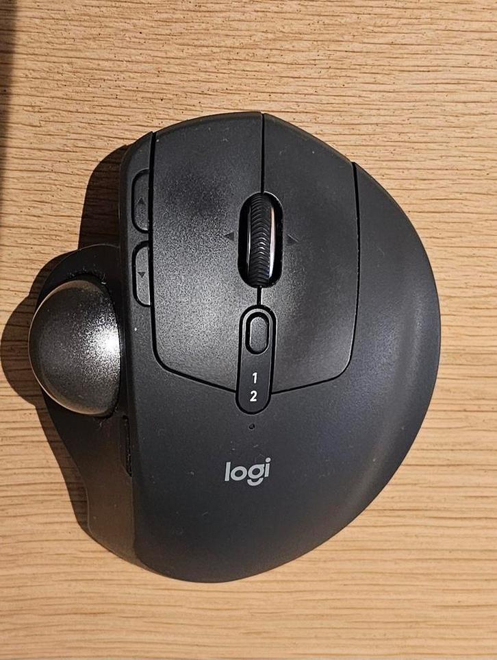 Logitech MX Ergo - draadloze ergonomische muis, Computers en Software, Muizen, Zo goed als nieuw, Trackpad, Rechtshandig, Draadloos