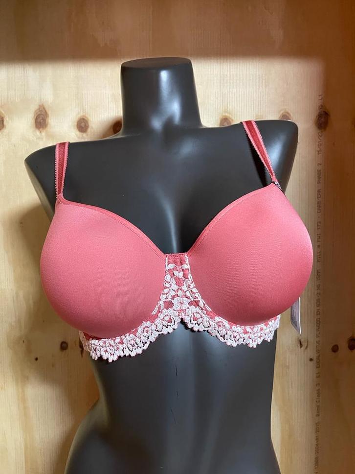 Wacoal t shirt bh 70c en 80c model embracelce, Kleding | Dames, Ondergoed en Lingerie, BH, Roze, Verzenden