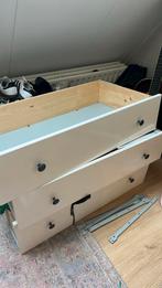 GRATIS OPHALEN: kastlades IKWA HEMNES, Kinderen en Baby's, Ophalen, Gebruikt, Kast, 50 tot 70 cm
