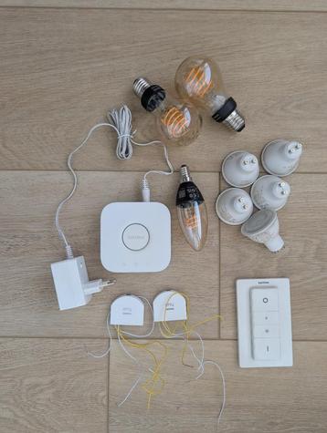 Philips Hue set (o.a. bridge, spots en lampen) beschikbaar voor biedingen