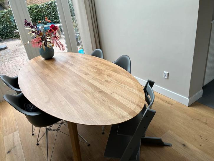 Sav & Okse (De Machinekamer) tafel eiken ovaal 240 x 110 cm, Huis en Inrichting, Tafels | Eettafels, Gebruikt, 100 tot 150 cm