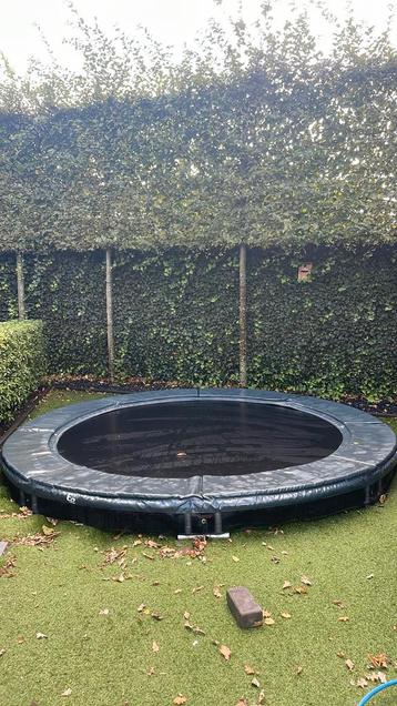 Trampoline van ee beschikbaar voor biedingen
