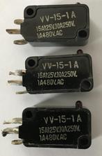 3 microswitches {4041}, Hobby en Vrije tijd, Ophalen of Verzenden, Gebruikt