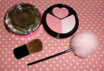 Kosé Blush - Cosmagic Sweet Deco Cheek Strawberry pink beschikbaar voor biedingen