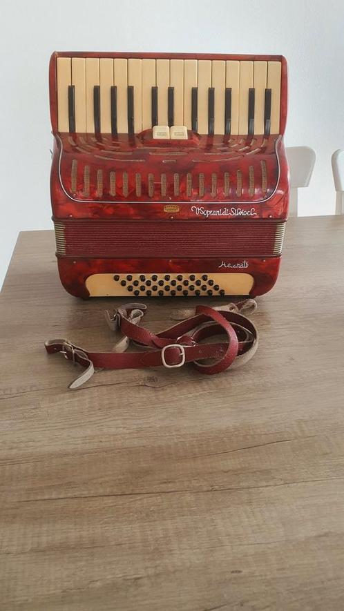 Italiaanse Accordeon – Soprani di Silvio C. (M. Meregeth), Muziek en Instrumenten, Accordeons, Zo goed als nieuw, 120-bas, Ophalen of Verzenden