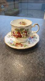 Queens kop en schotel, Ophalen of Verzenden, Porselein, Overige stijlen, Kop(pen) en/of Schotel(s)