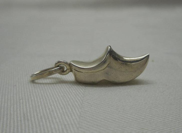 Zilveren hanger klomp nr.1596, Sieraden, Tassen en Uiterlijk, Kettinghangers, Zo goed als nieuw, Zilver, Zilver, Verzenden