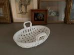 Gevlochten mandje van porcelein., Ophalen of Verzenden, Zo goed als nieuw, Rond, Porselein of Keramiek