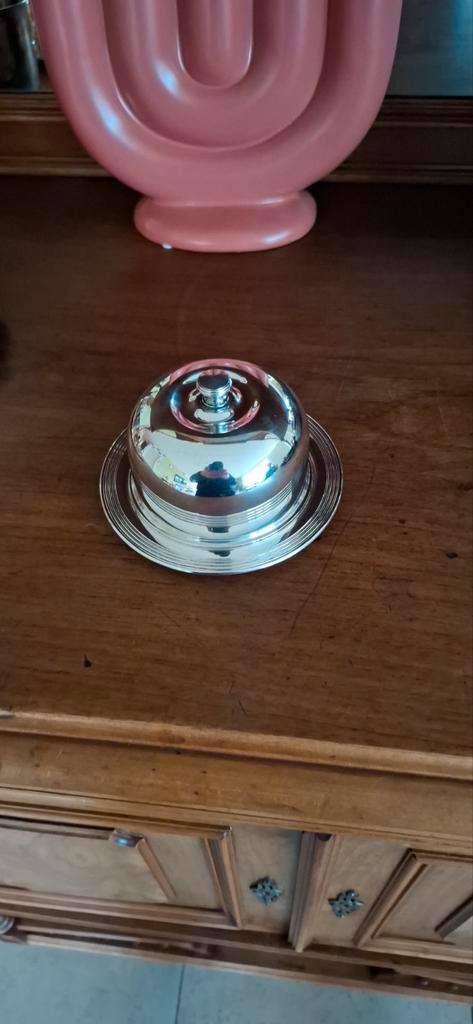 Tekoop: verzilverde botervloot met rcr cristal inzet, Antiek en Kunst, Antiek | Goud en Zilver, Ophalen