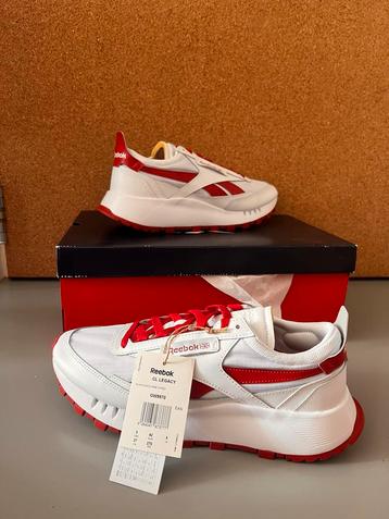 Reebok CL Legacy Wit/Rood - Maat 42 beschikbaar voor biedingen