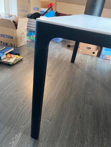 Grote speeltafel Vergader Ikea Bekant Melamine (140x140) - afbeelding 8