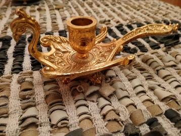 Prachtige kandelaar in de vorm van een pauw.  beschikbaar voor biedingen