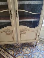 Vintage vitrinekast 4 planken nog 2 sleutels aanwezig, Huis en Inrichting, Kasten | Vitrinekasten, Ophalen, Heikant 21 Kaatsheuvel