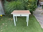 Vintage tafeltje, Huis en Inrichting, Tafels | Bijzettafels, Ophalen, Zo goed als nieuw, Rechthoekig, Hout