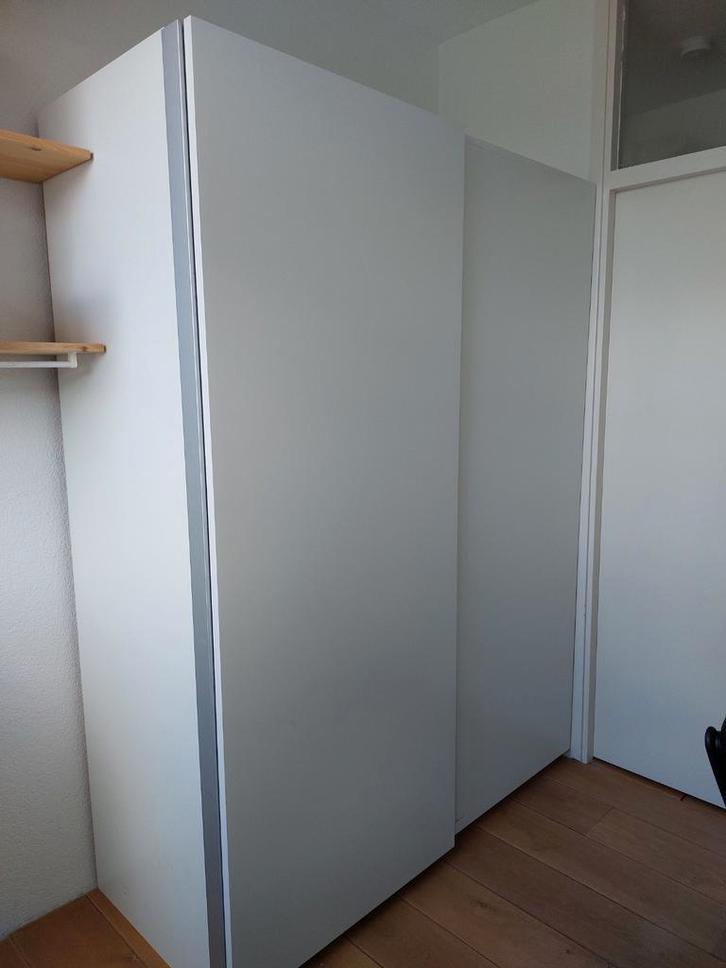 IKEA PAX kledingkast wit met schuifdeuren- 150x60x201, Huis en Inrichting, Kasten | Kledingkasten, Gebruikt, 200 cm of meer, 50 tot 75 cm