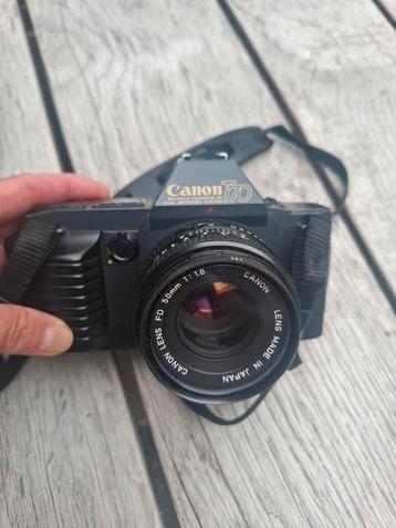 Canon T70 analoge spiegelreflex camera met extra lenzen  beschikbaar voor biedingen