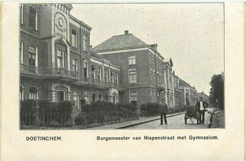 (701-154-021) Doetinchem Burg van Nispenstraat Gymnasium beschikbaar voor biedingen