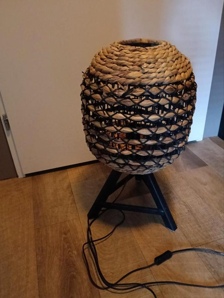 Mooie set rotan lampen, Huis en Inrichting, Lampen | Tafellampen, Zo goed als nieuw, 50 tot 75 cm, Ophalen