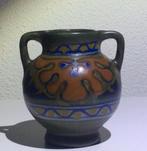 Puntgaaf Gouda Plateel vaasje uit Candia serie (1910-1928), Antiek en Kunst, Ophalen of Verzenden