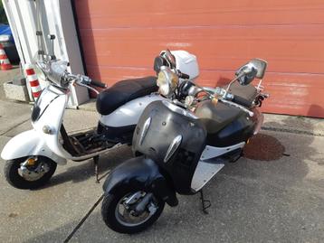 2 RYENDE SCOOTERS NU BEIDE 199.95 EURO  beschikbaar voor biedingen