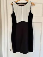 Zwart Wit Cocktailjurkje - Bijzonder Design!, Kleding | Dames, Maat 38/40 (M), Tahari, Zwart, Ophalen of Verzenden