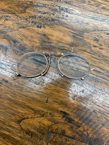 Vintage Knijpbril beschikbaar voor biedingen