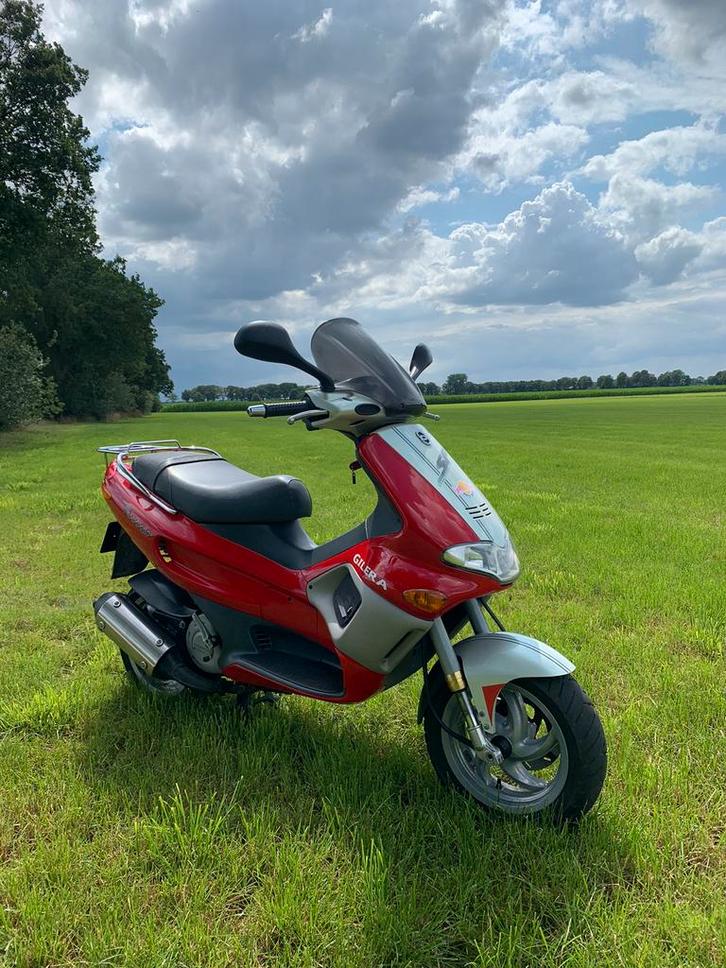 Gilera Runner 125CC SP - DD, Fietsen en Brommers, Scooters | Piaggio, Zo goed als nieuw, Overige modellen, Benzine, Ophalen