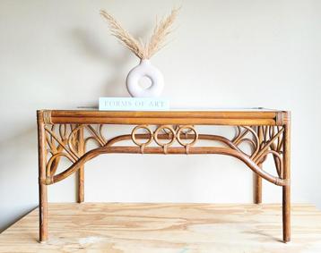 Prachtige grote vintage rotan salontafel met glazen blad!  beschikbaar voor biedingen
